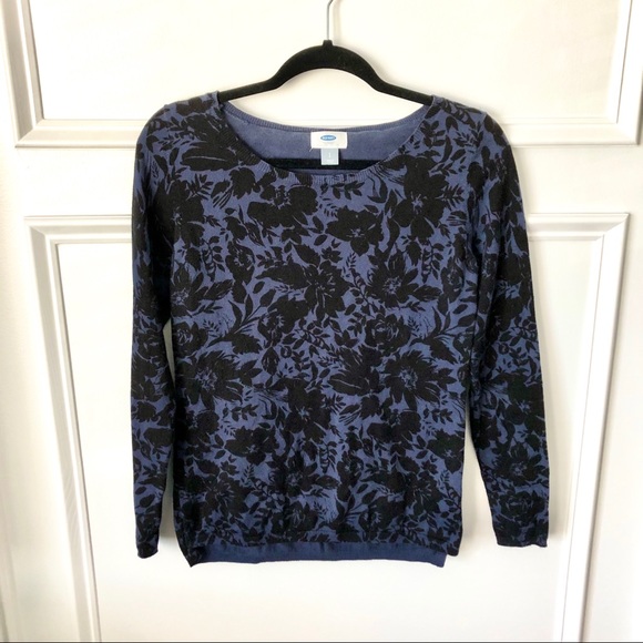 Pretty Blue Floral Sweater - Picture 2 of 4